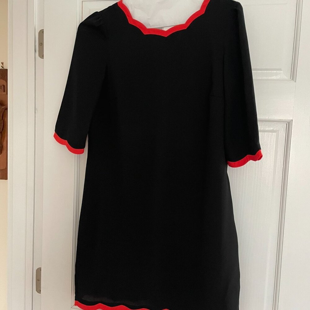 Black with dark orange edging